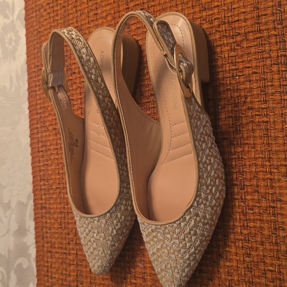 ADRIENNE VITTADINI BRAND WOMEN'S CREAM/TAN COLOR LOW HEEL DRESSY SHOE SIZE 6.5 - Picture 6 of 16